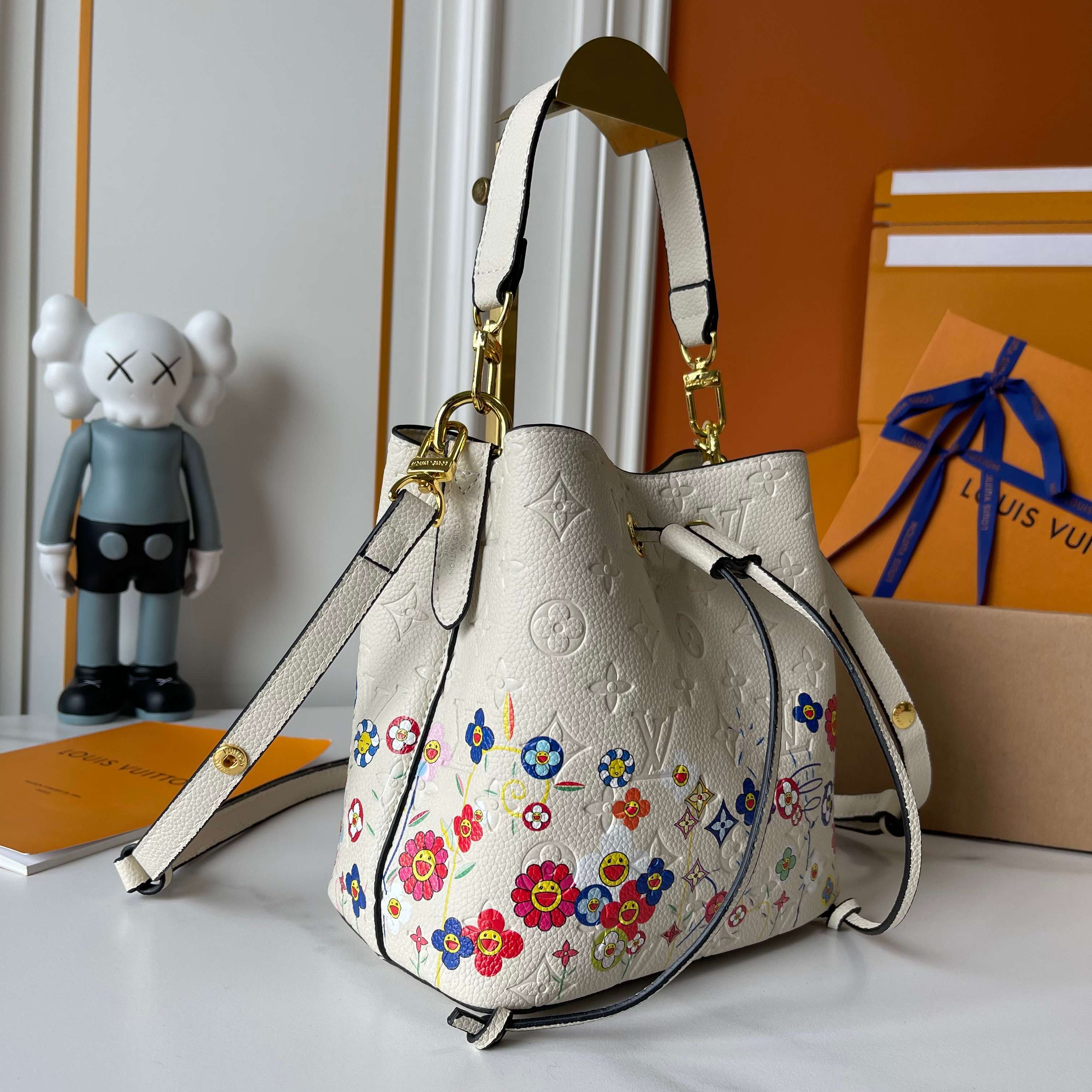 B1R15E33  Popular   leather bag