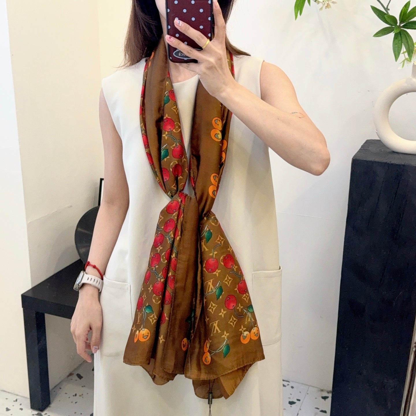 W1Z35E199  Popular Silk Scarve