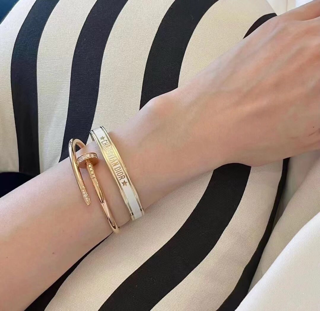 X1B82D240K  Popular Bracelets