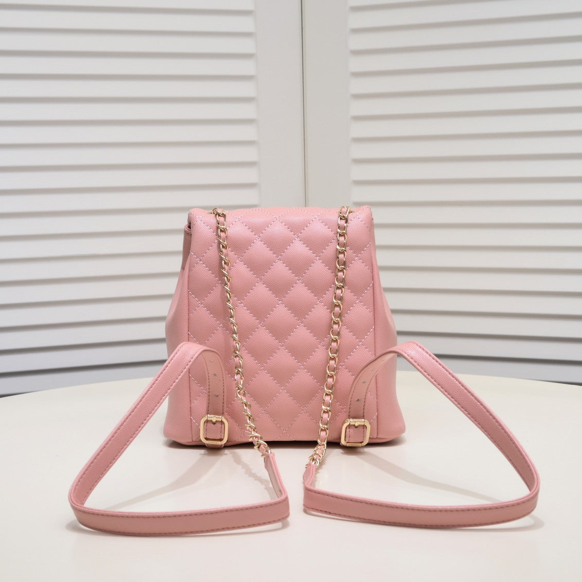 B1X43C66 Popular leather bag 