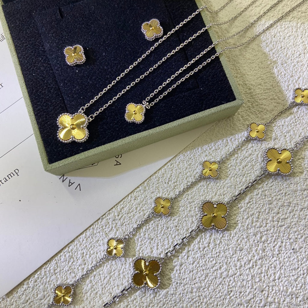 X5Q85VA271X Popular Necklaces. Bracelets. Earrings