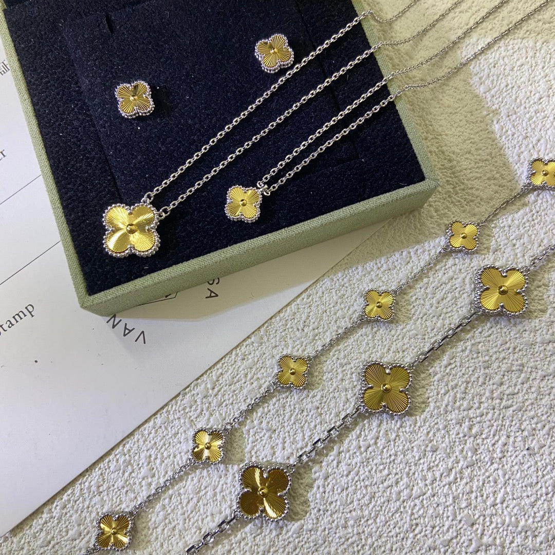 X5Q85VA271X Popular Necklaces. Bracelets. Earrings