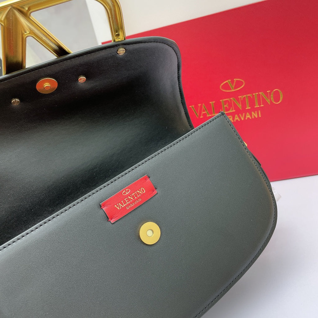 B5X111VL45 Popular  leather bag 