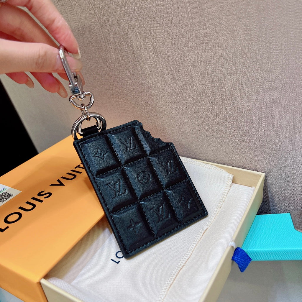 A1Z105E35 Popular bag 's charms accessories