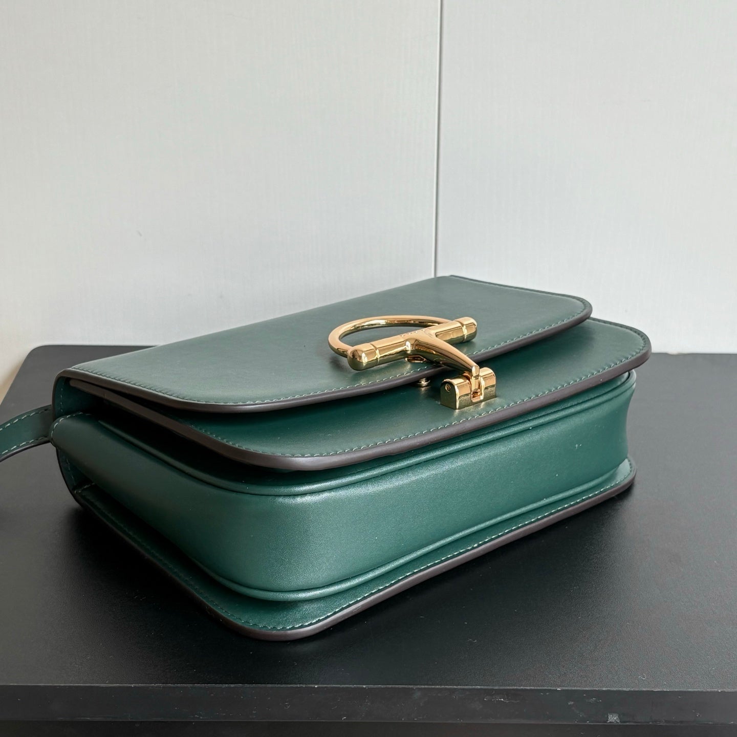 B1P36B110 Popular leather bag