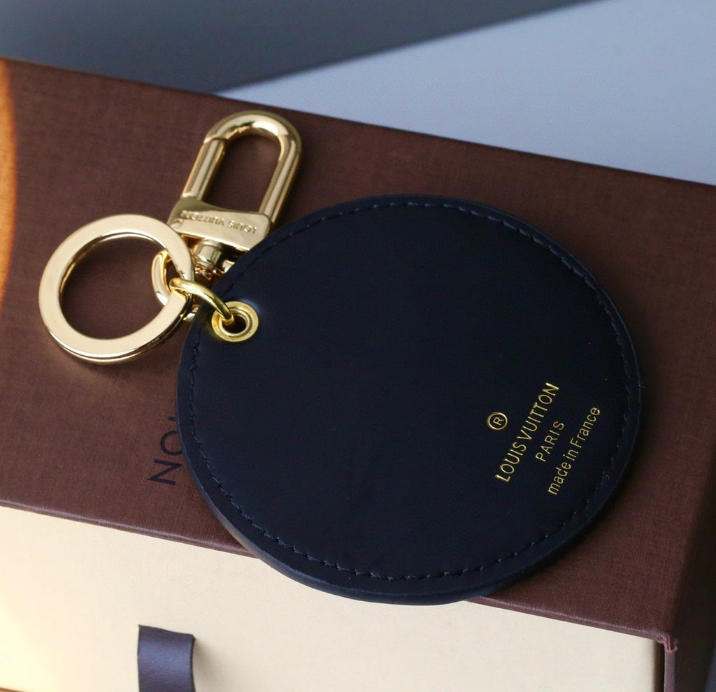 A1Q105E23 Popular bag 's charms accessories