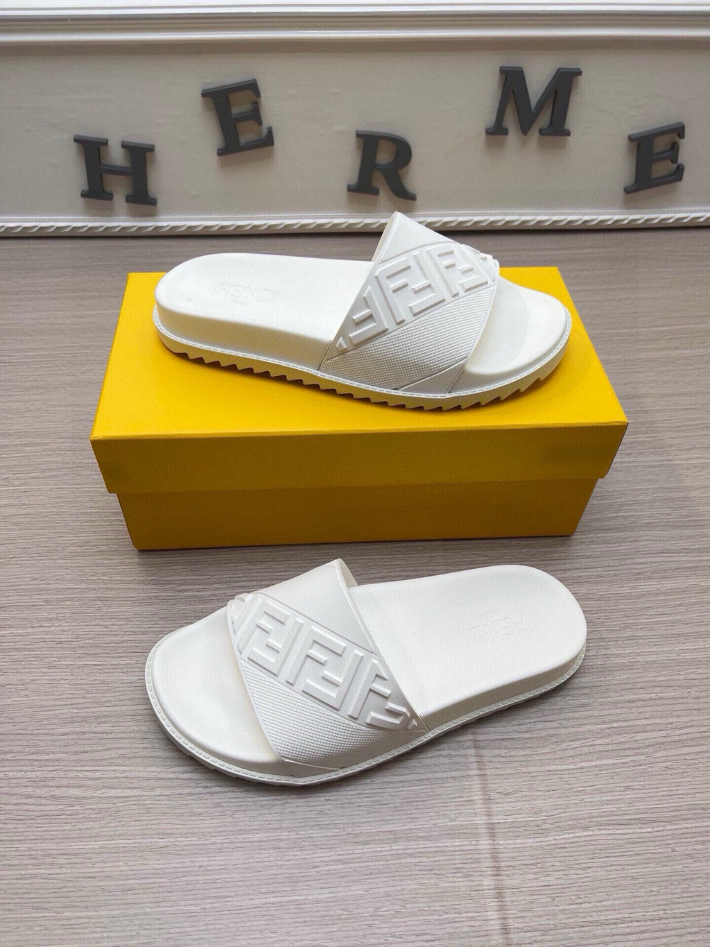 Z5Z35F283 Popular Slippers