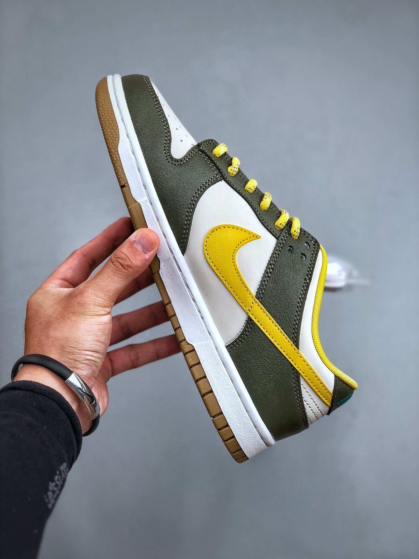 Z4N65A12  Popular shoes