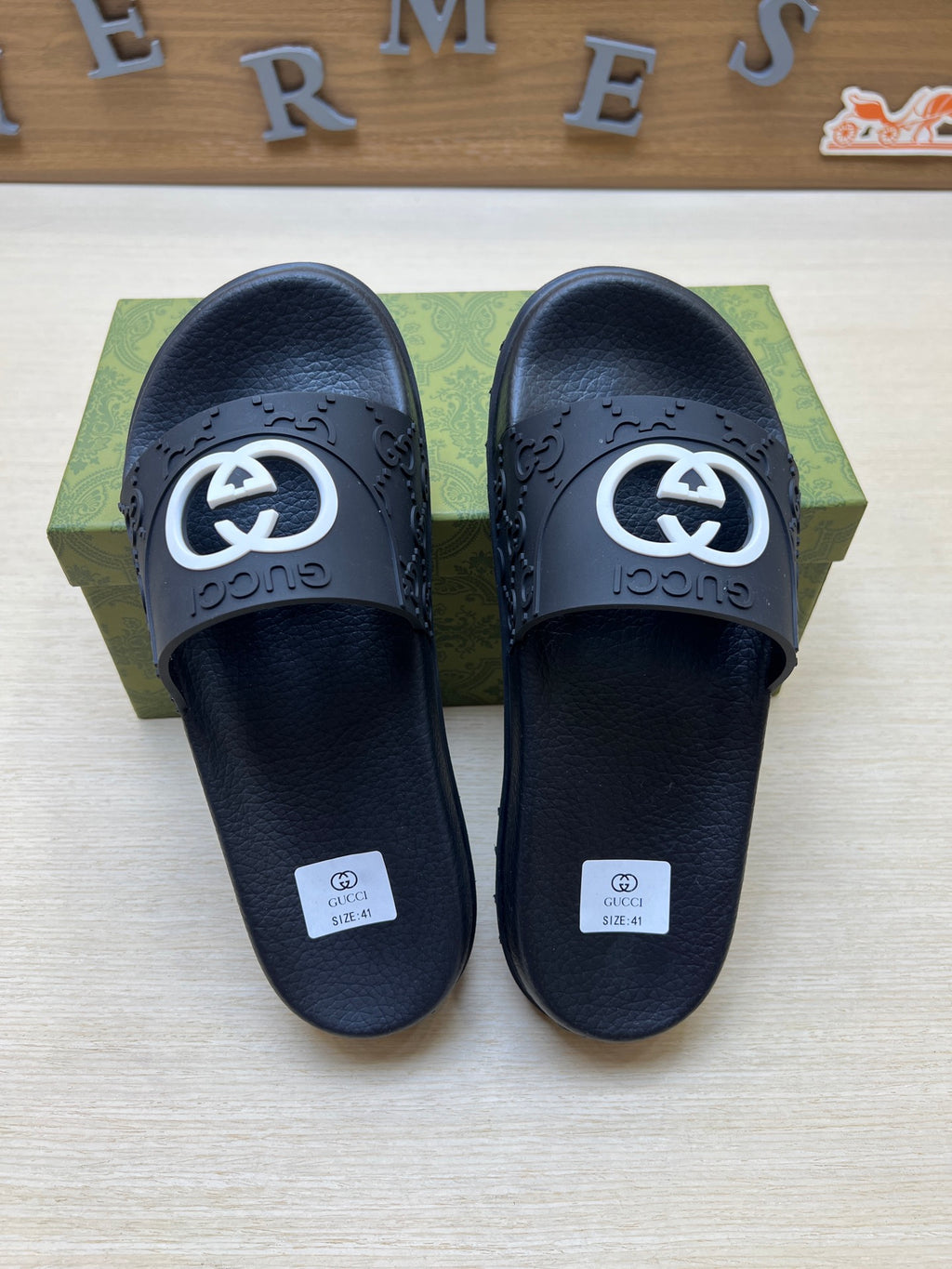 Z5X76B6  Popular slippers