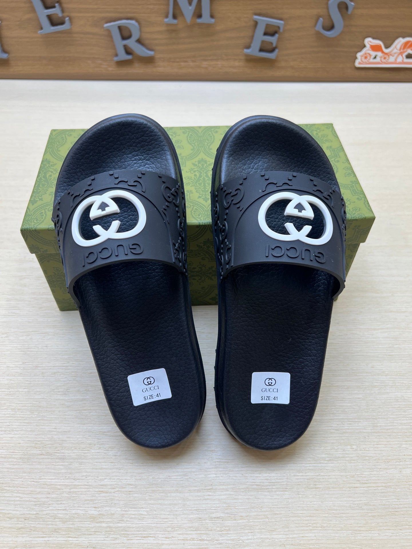 Z5X76B6  Popular slippers