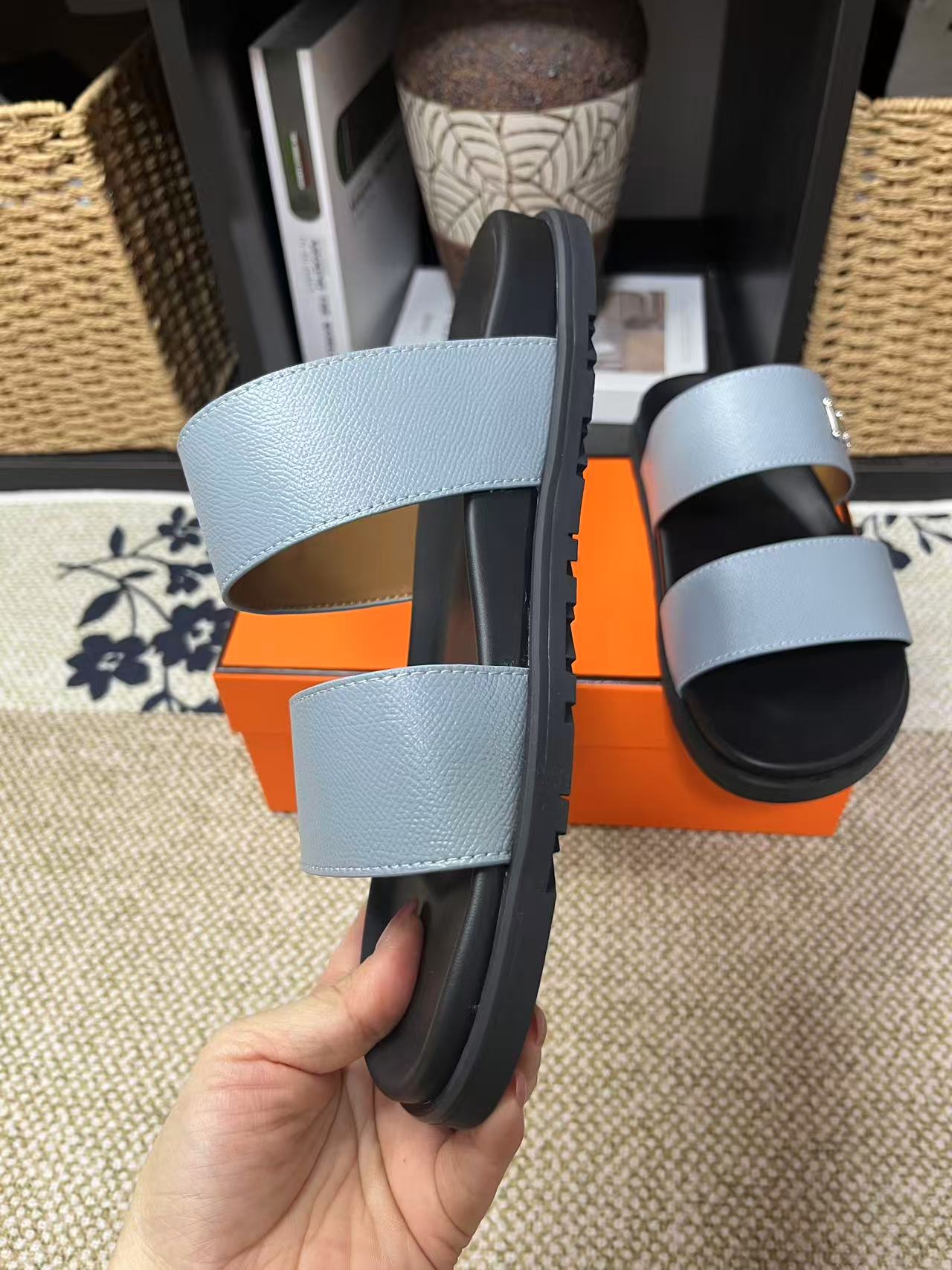 Z2P36H19 Popular high-quality leather Shoes