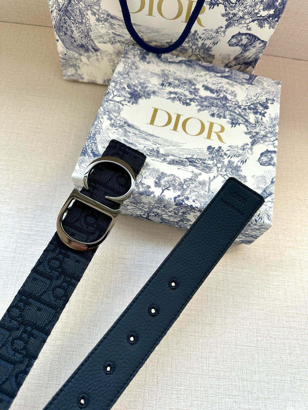 P1R55D206 Popular   High quality belt With full package