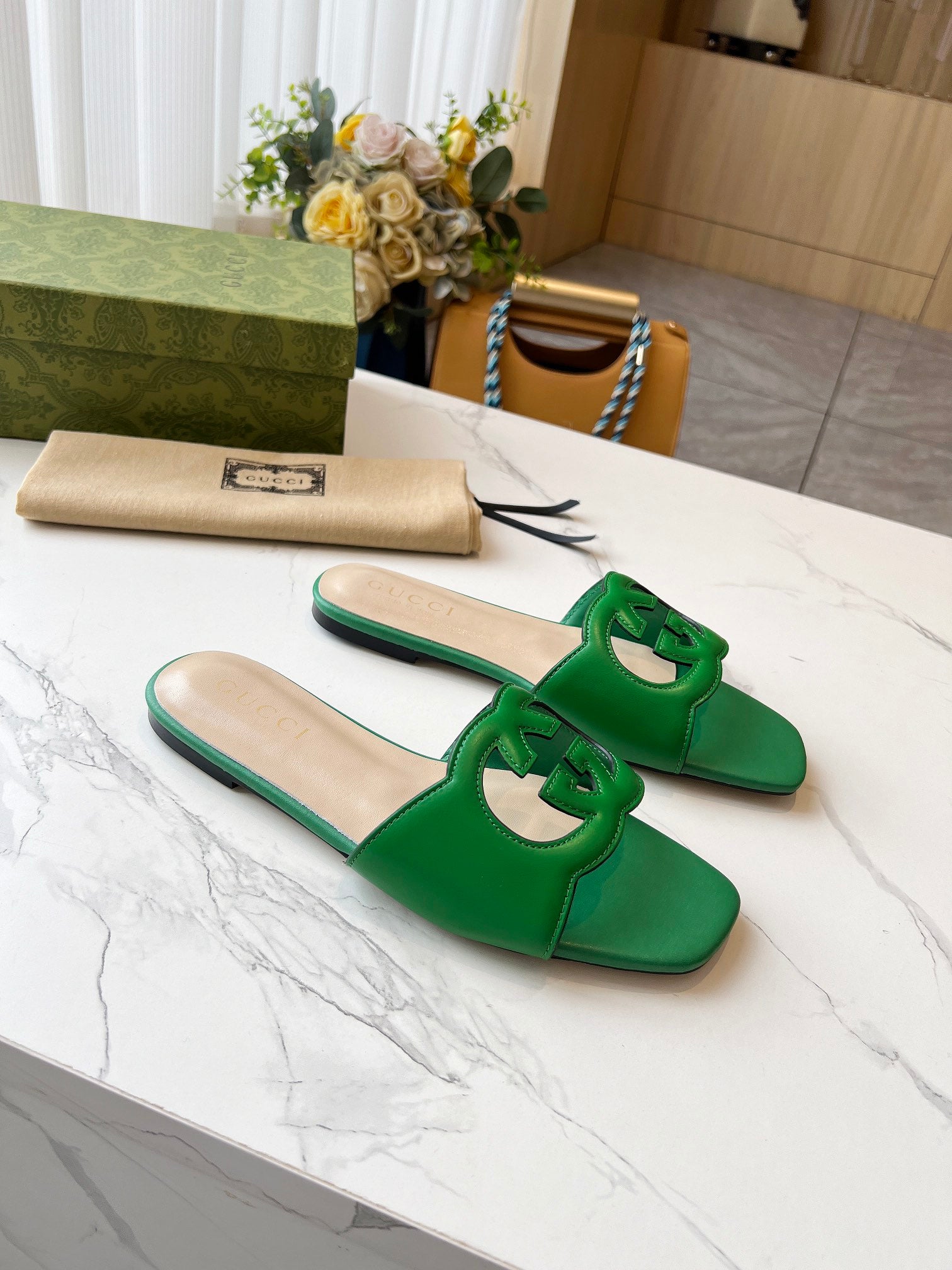 Z2X56B31 Popular high-quality leather Shoes