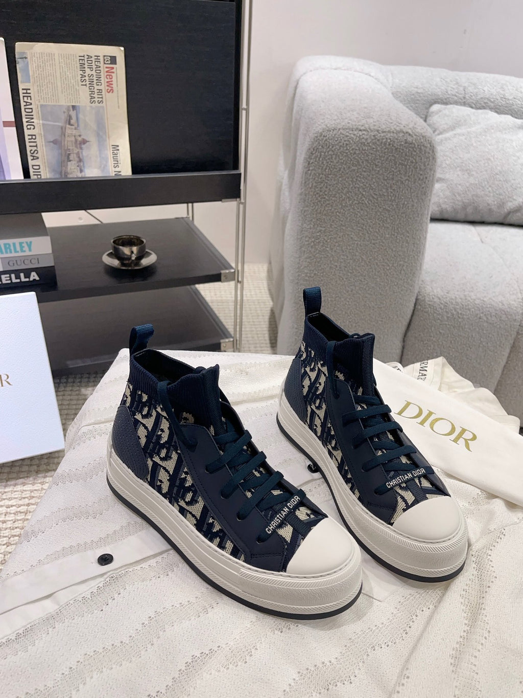 Z2Q105D427 Popular high-quality Shoes