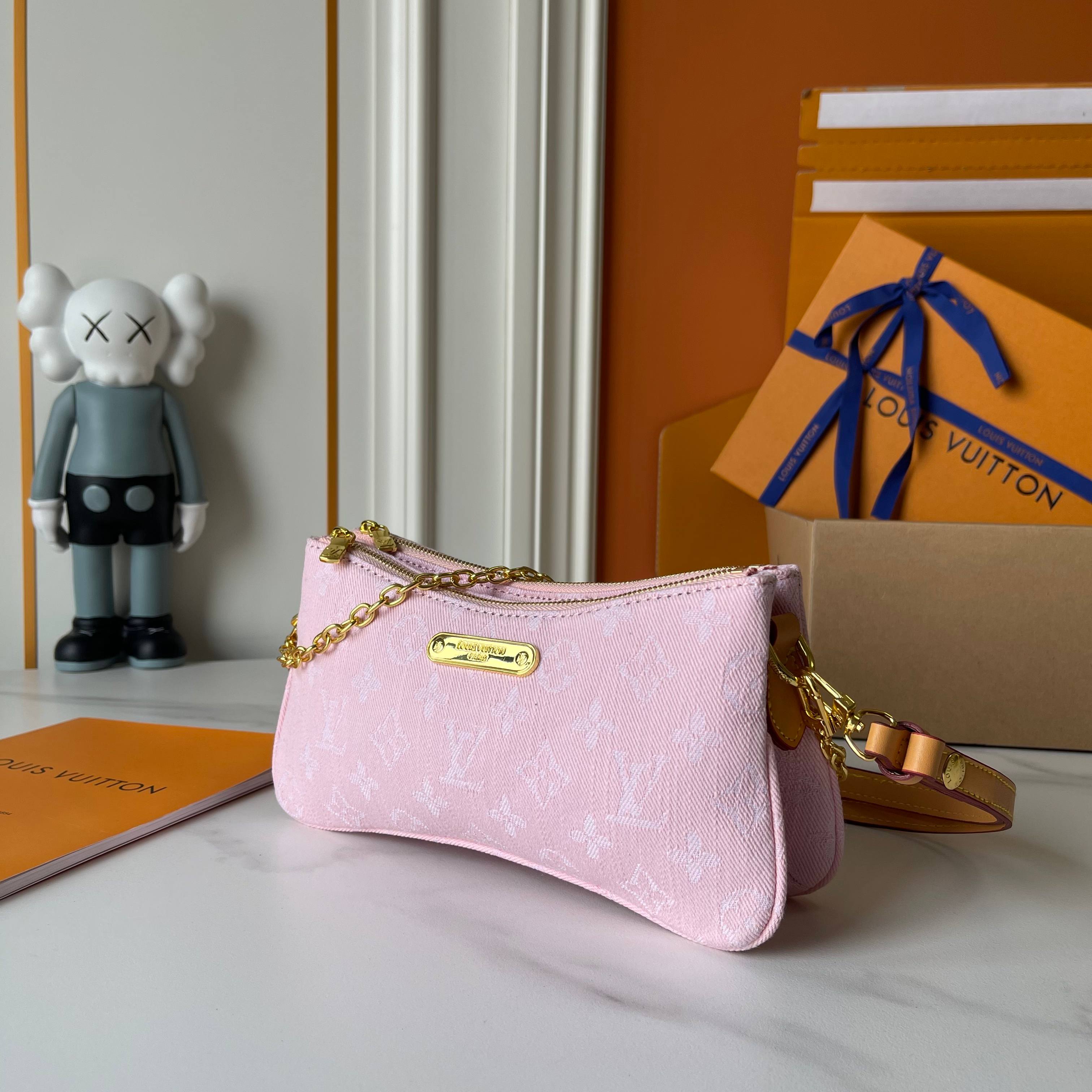 B1R15E30 Popular   bag