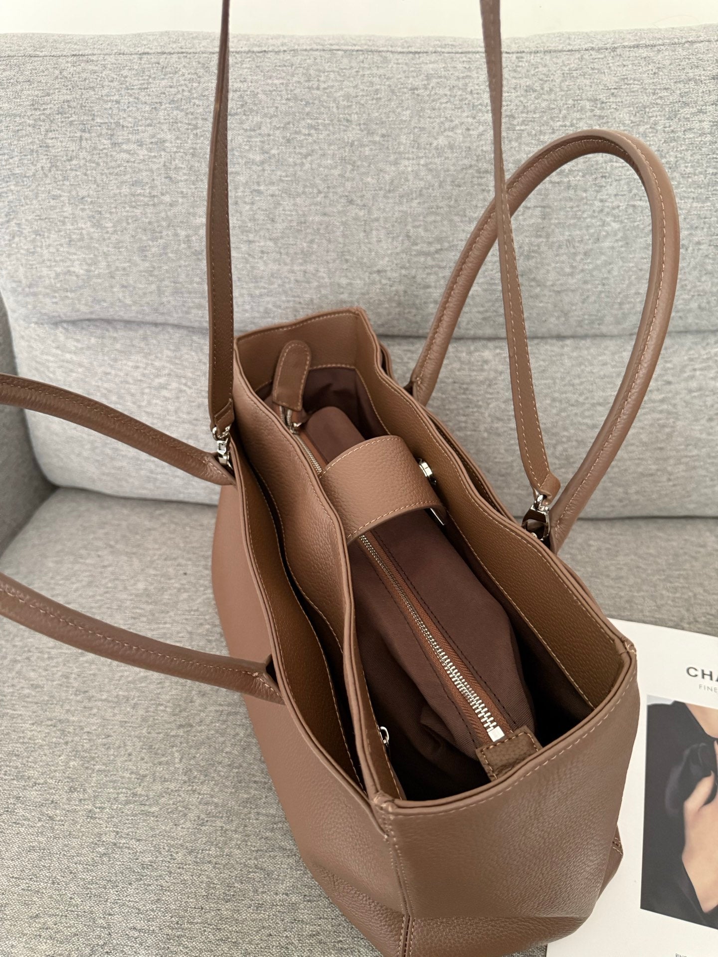 B1R76C37 Popular leather bag