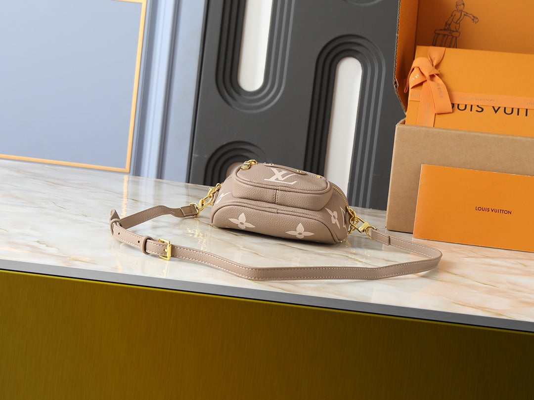 B1P46E70 Popular  bag