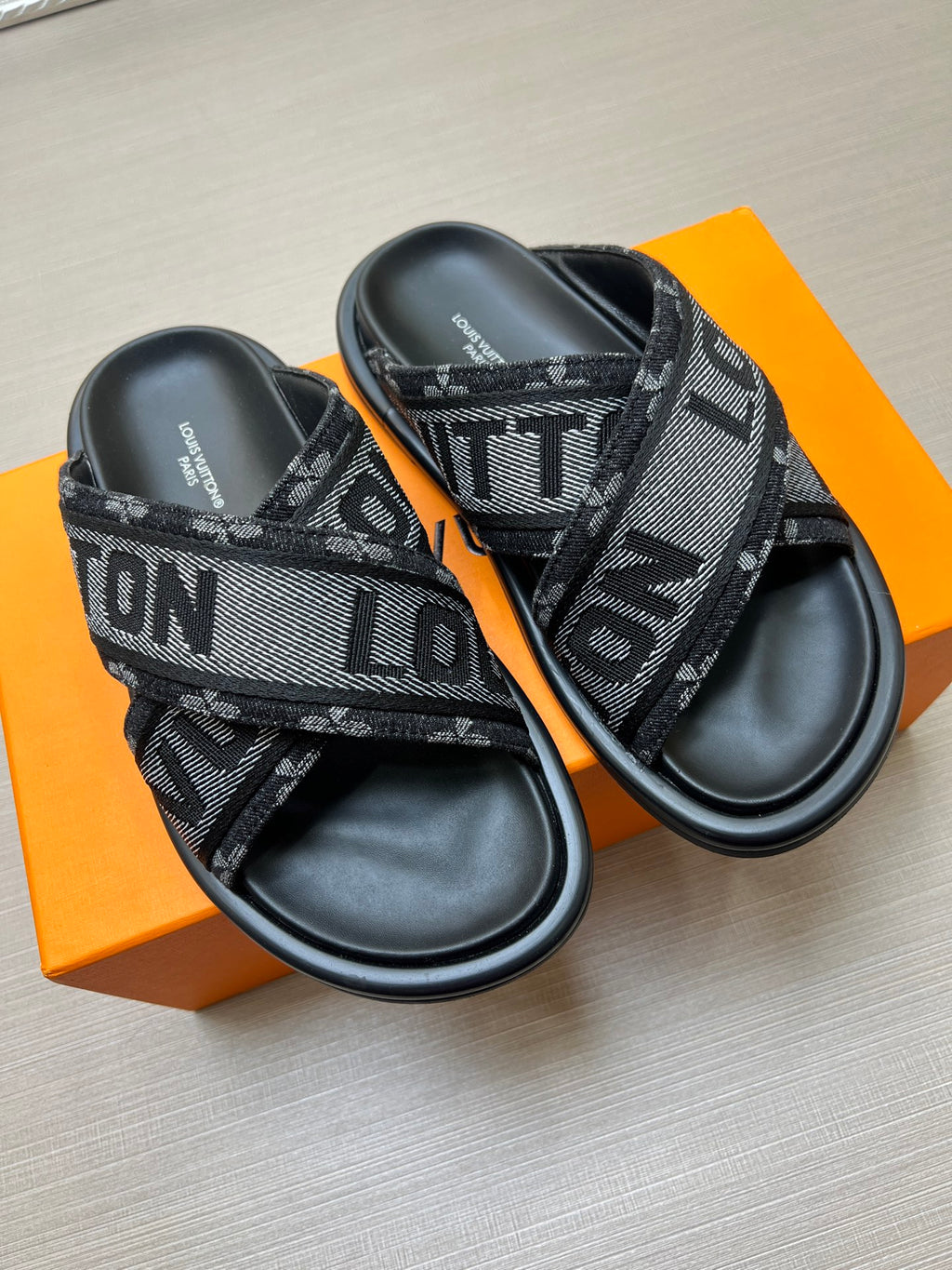 Z5Z35E273 Popular Slippers