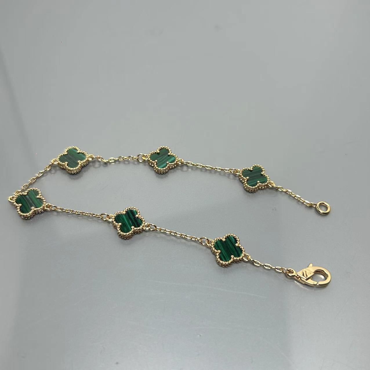 X5X94VA183K  Popular bracelets 6 flowers mini size 0.9cm flower