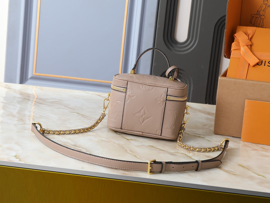 B1P76E2 Popular leather bag