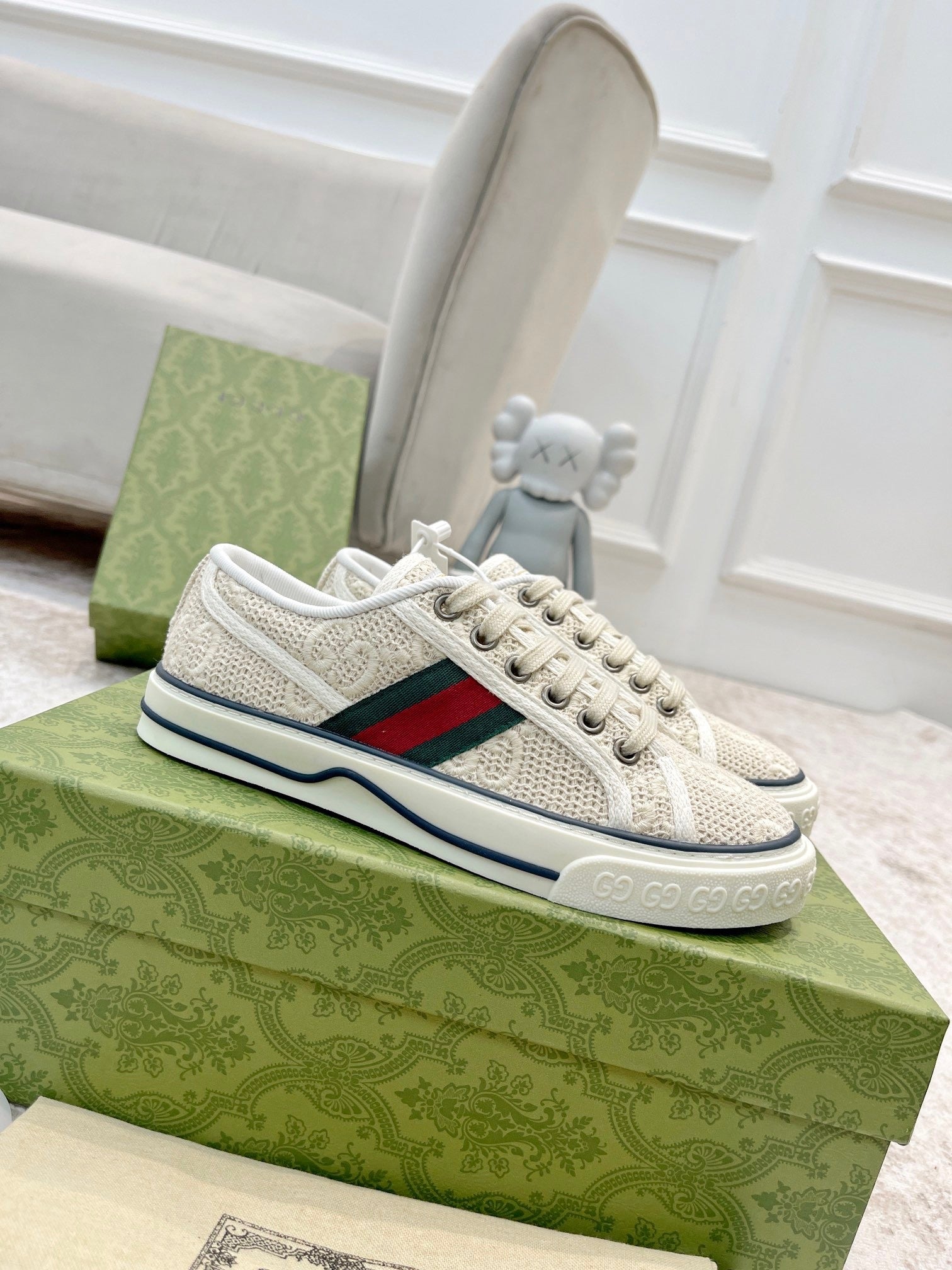 Z2Q105B204 Popular high-quality Shoes