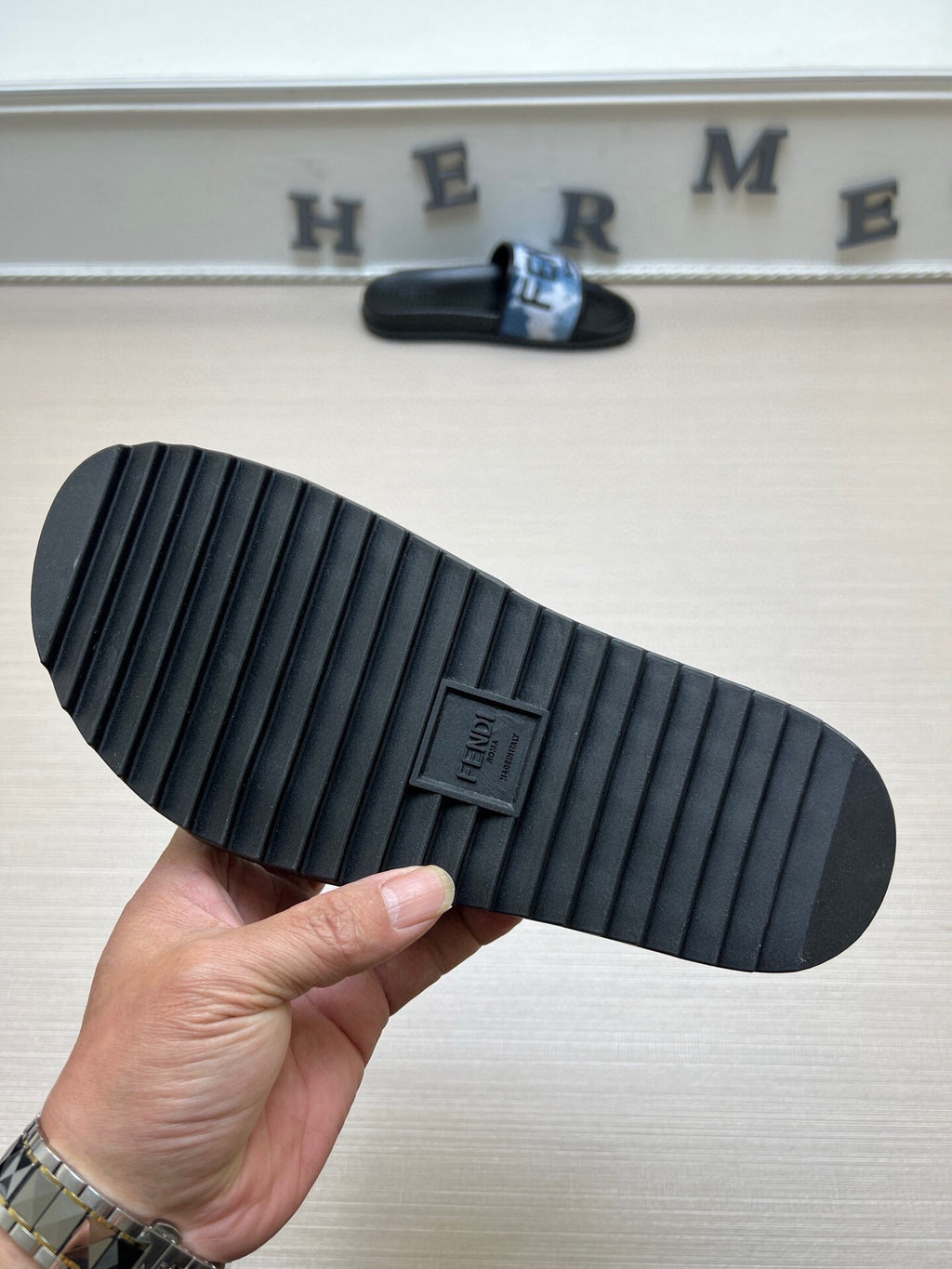 Z5ZF24 Popular slippers
