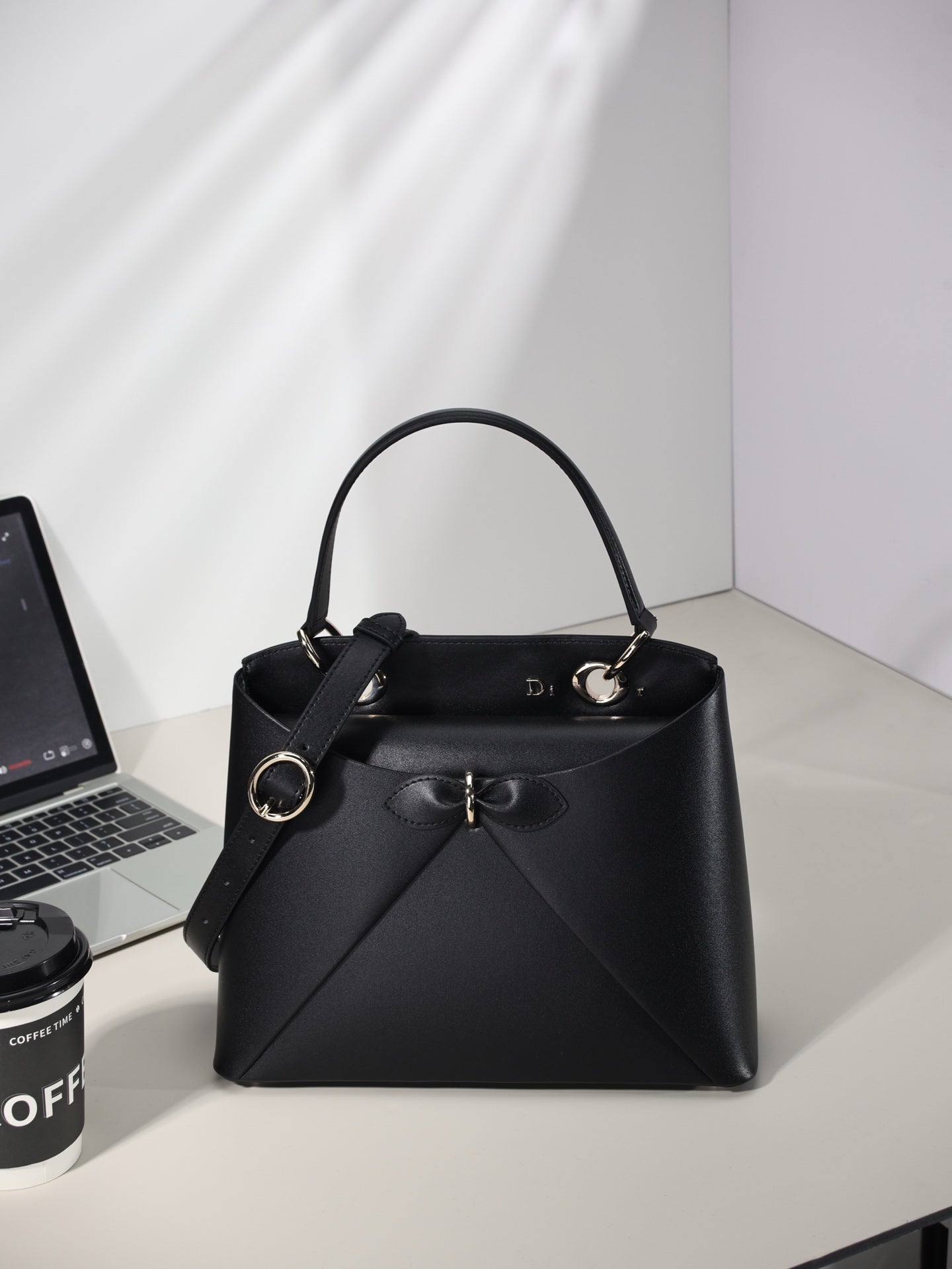 B1P36D89 Popular leather bag