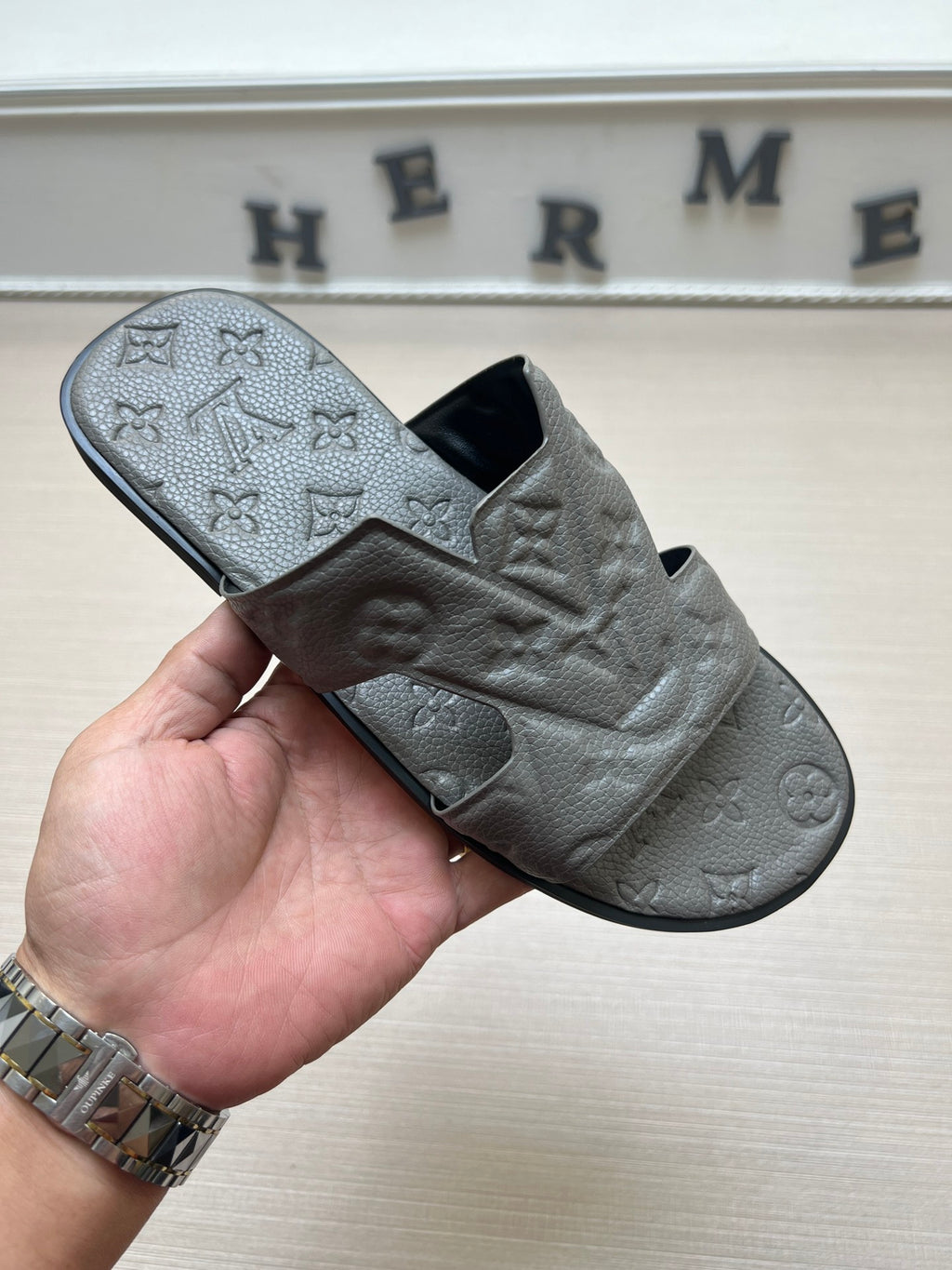 Z5ZE34 Popular slippers