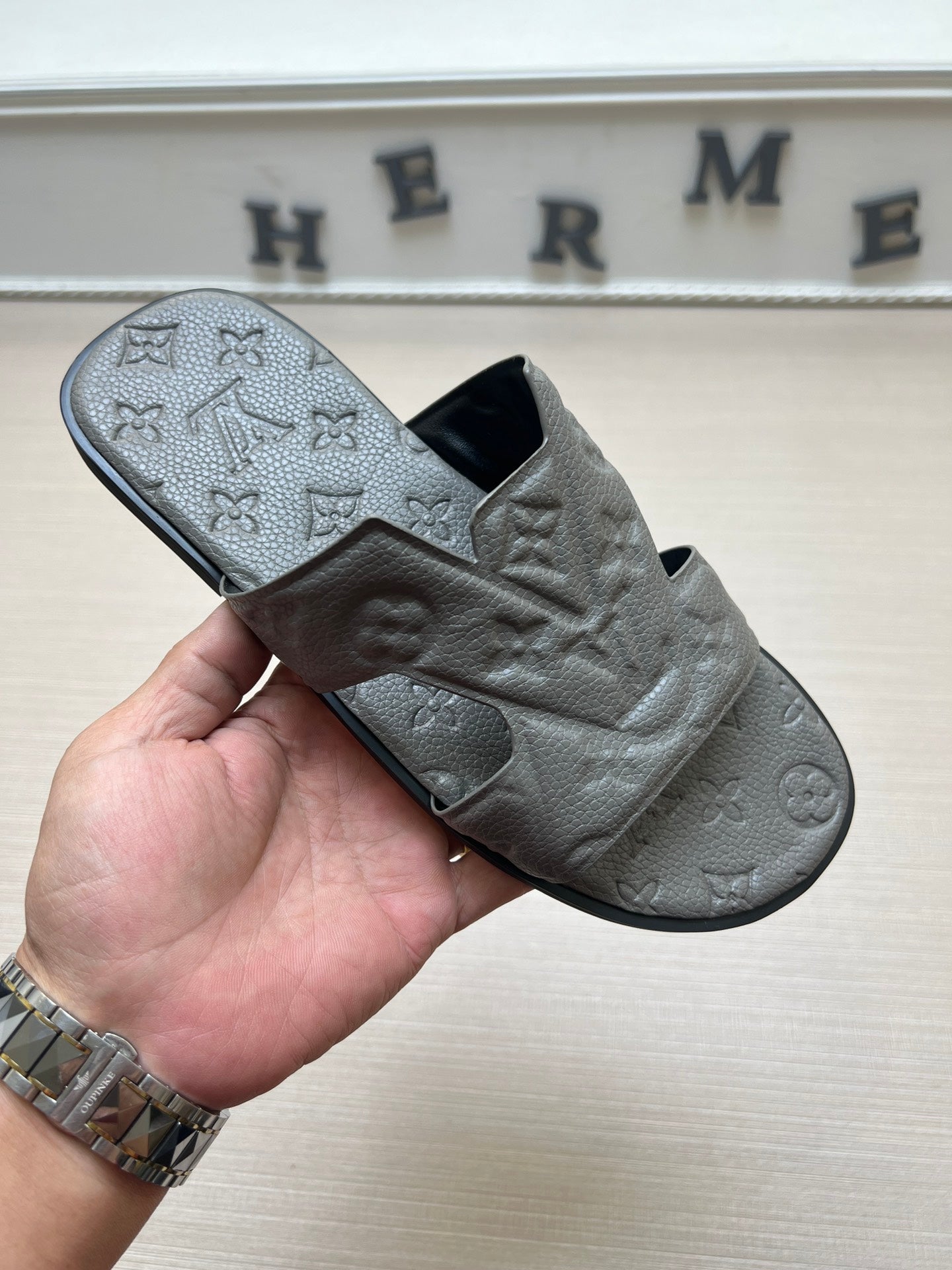 Z5ZE34 Popular slippers