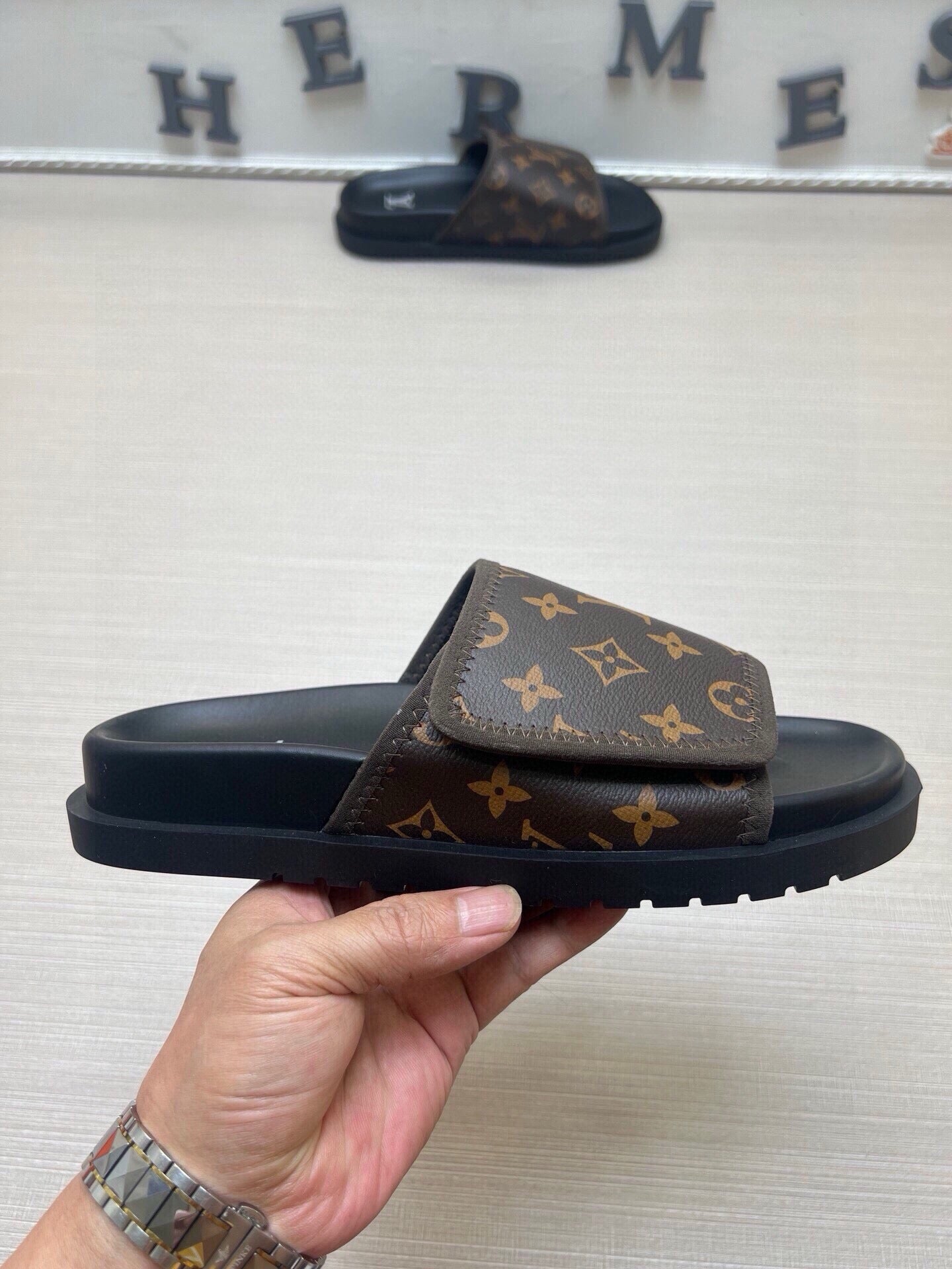 Z5LE210 Popular Slippers