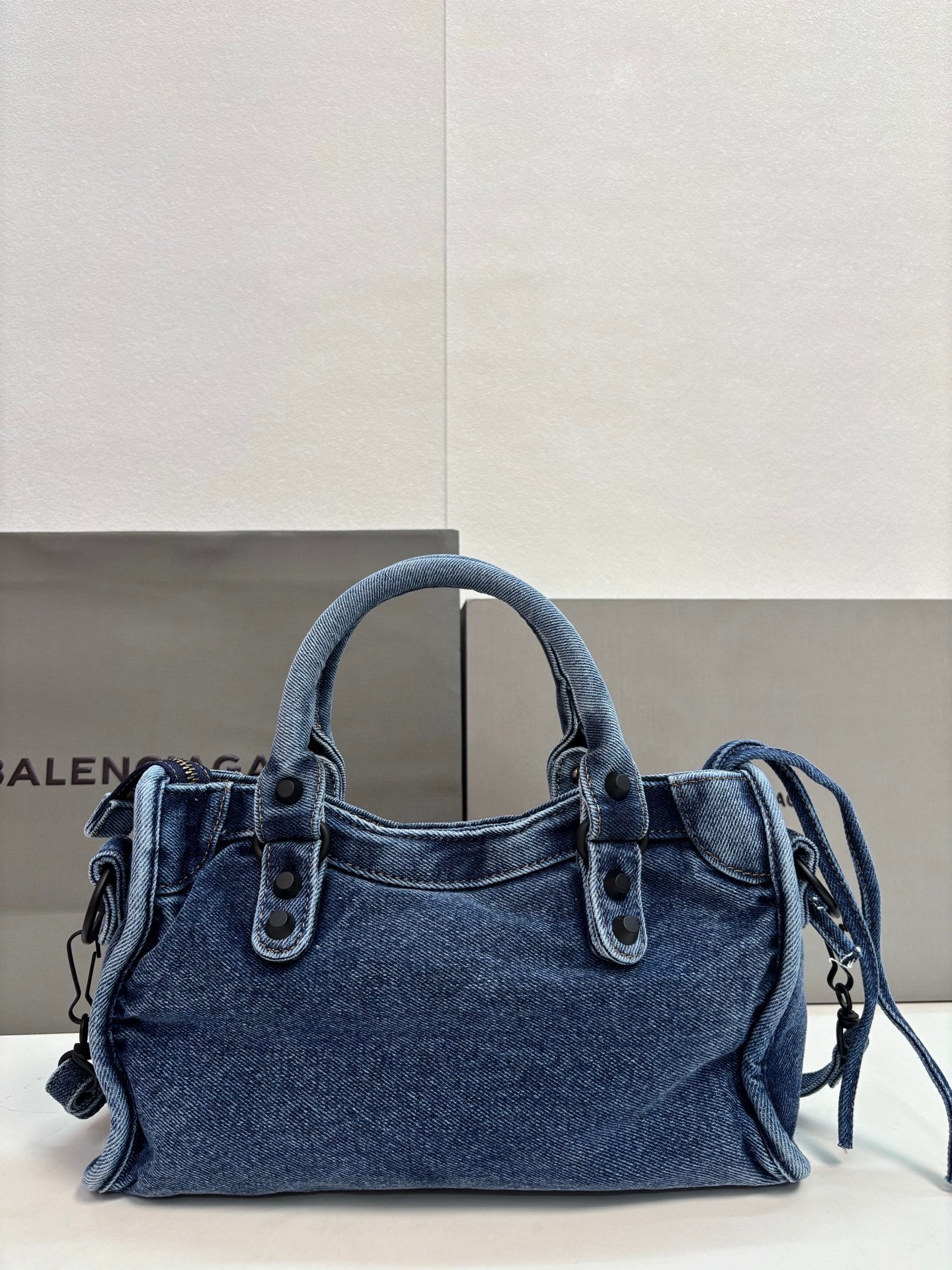 B1P36J114 Popular  bag
