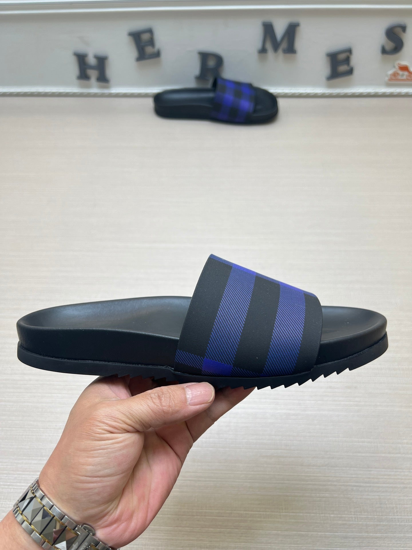 Z5ZR119 Popular slippers