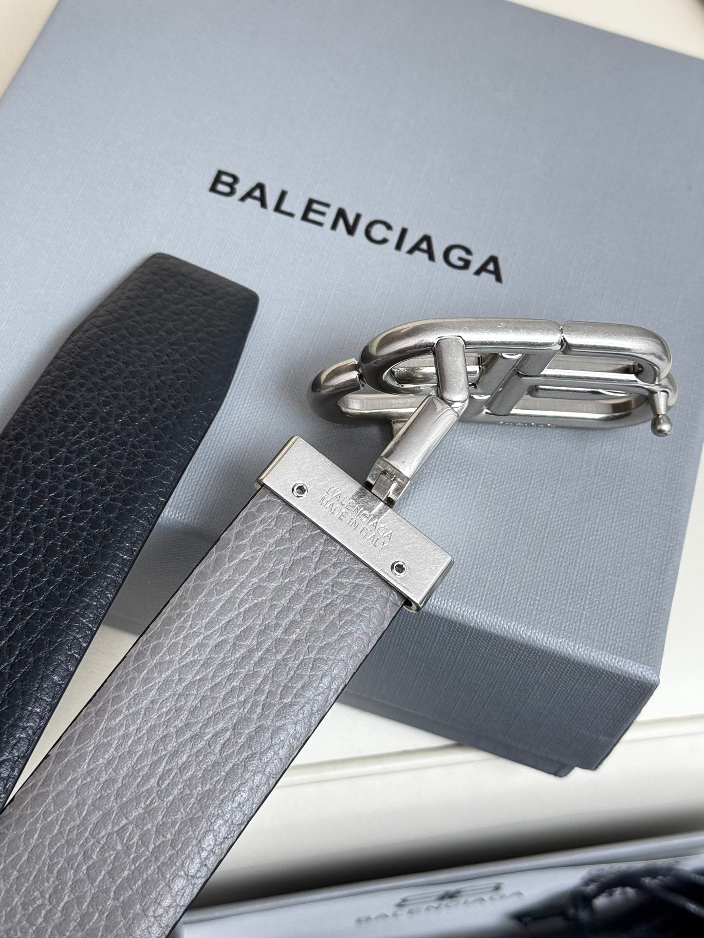 P1R55J239 Popular   High quality belt With full package