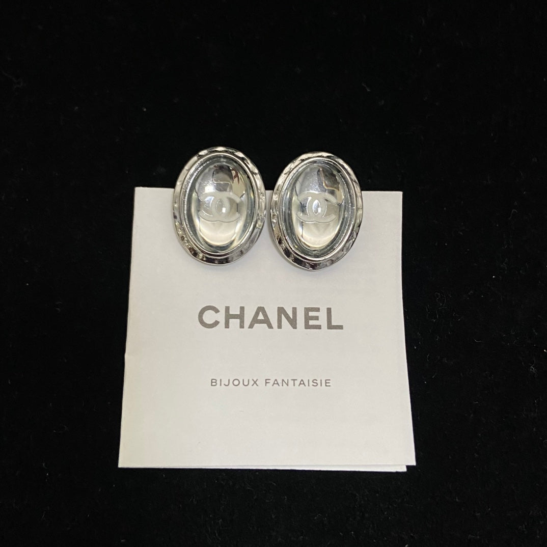X1Q85C233X Popular Necklace. Earrings