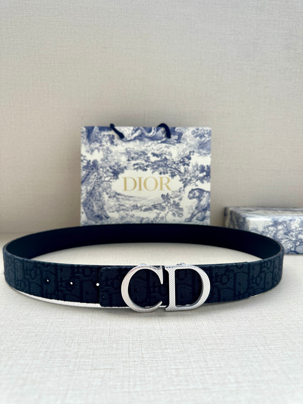 P1R55D197 Popular   High quality belt With full package