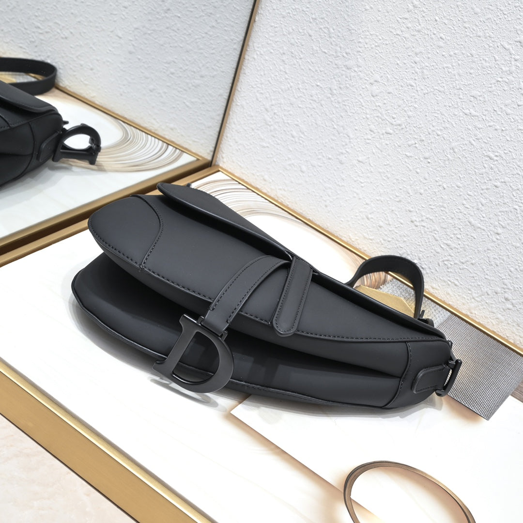 B1W35D115 Popular leather bag