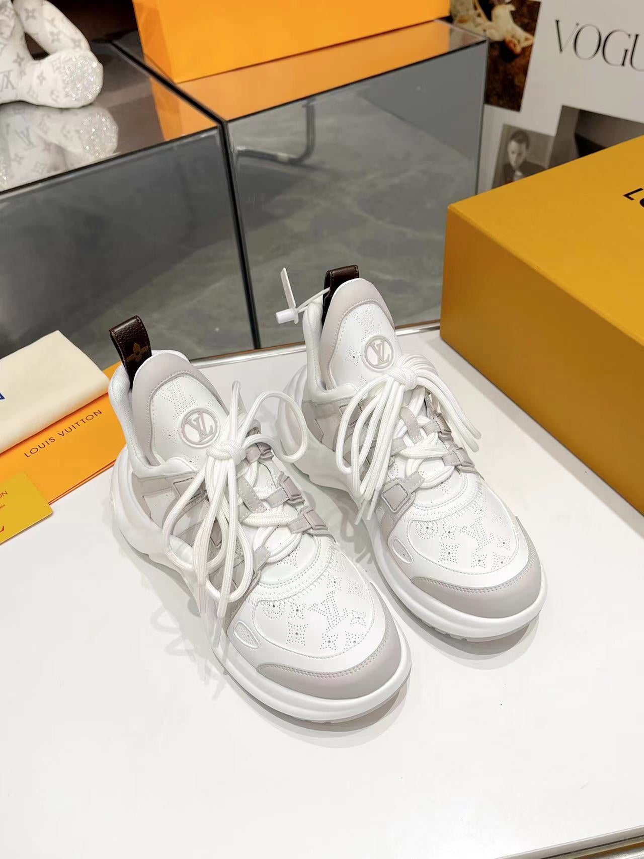 Z2Q95E179  Popular high-quality Shoes