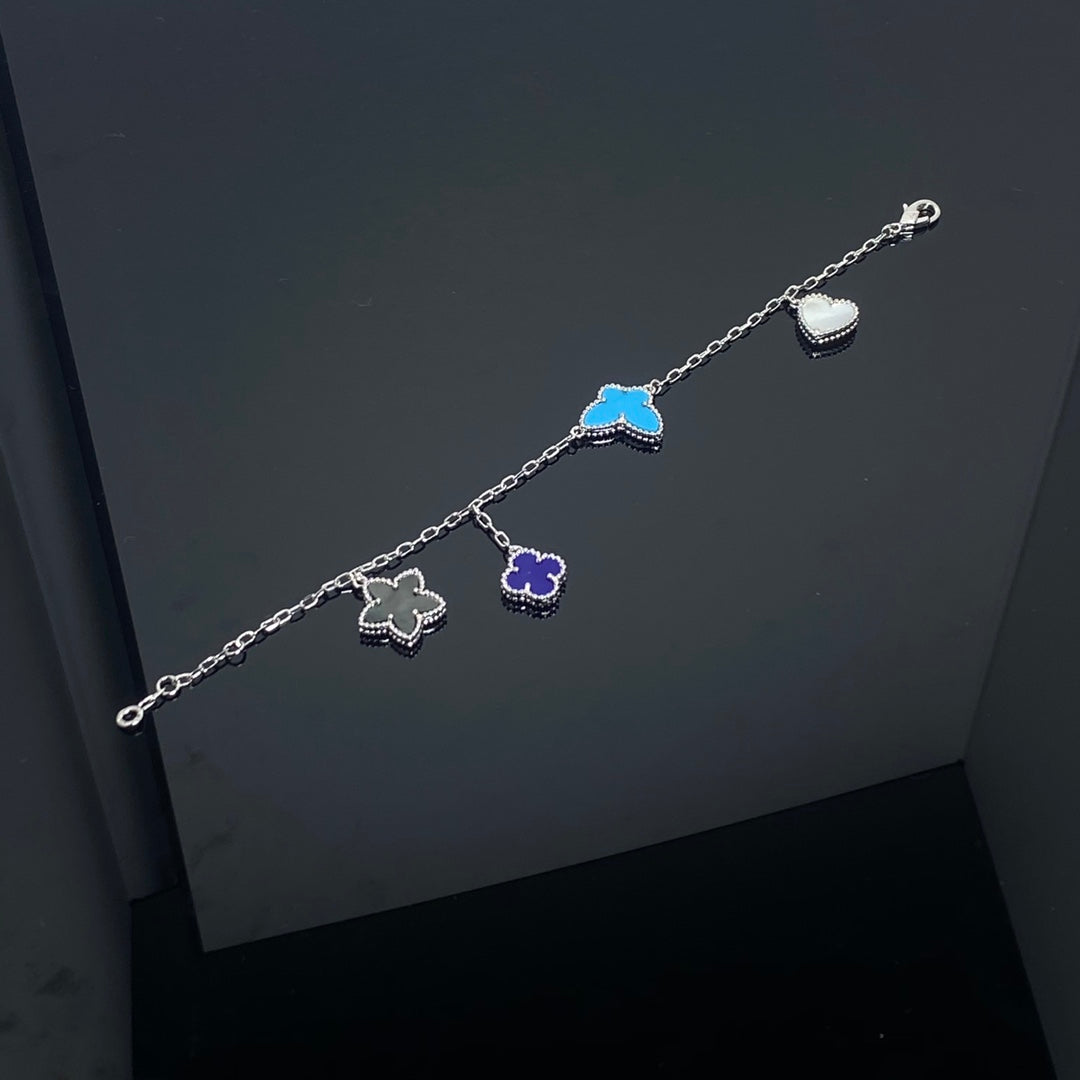 X5Q85VA252X Popular Necklace. Bracelets