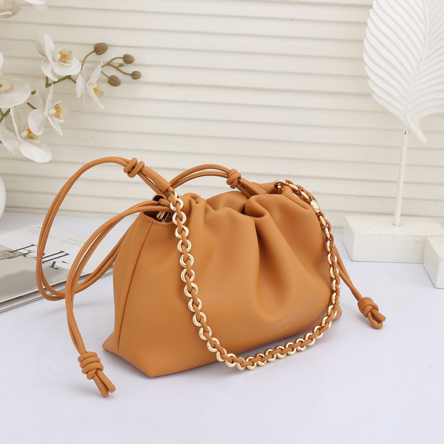 B1R66A8 Popular leather bag