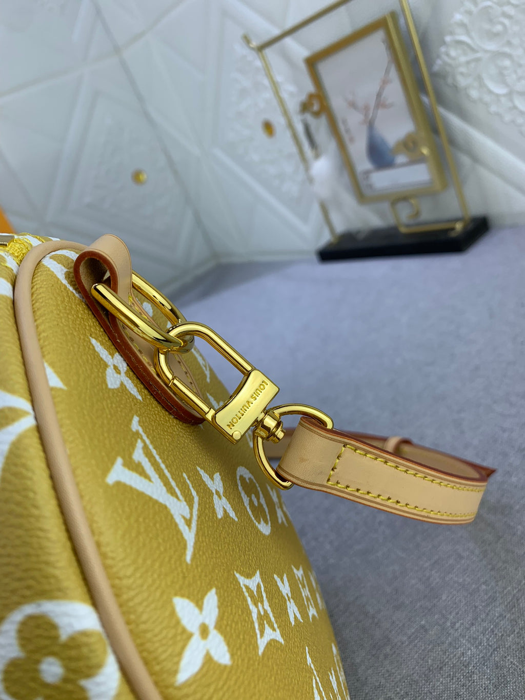 B12X44E268 Popular  leather bag 