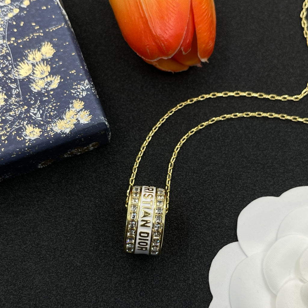 X1Q85D61X Popular Necklace