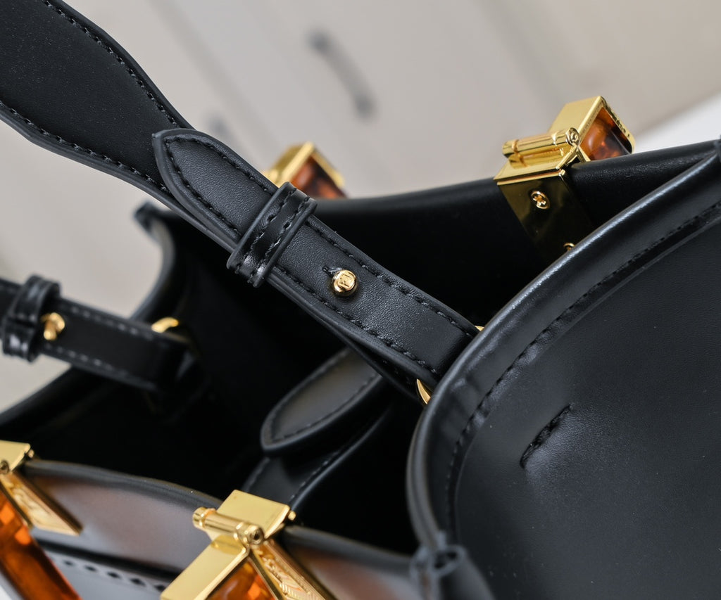 B1P36F101 Popular leather bag