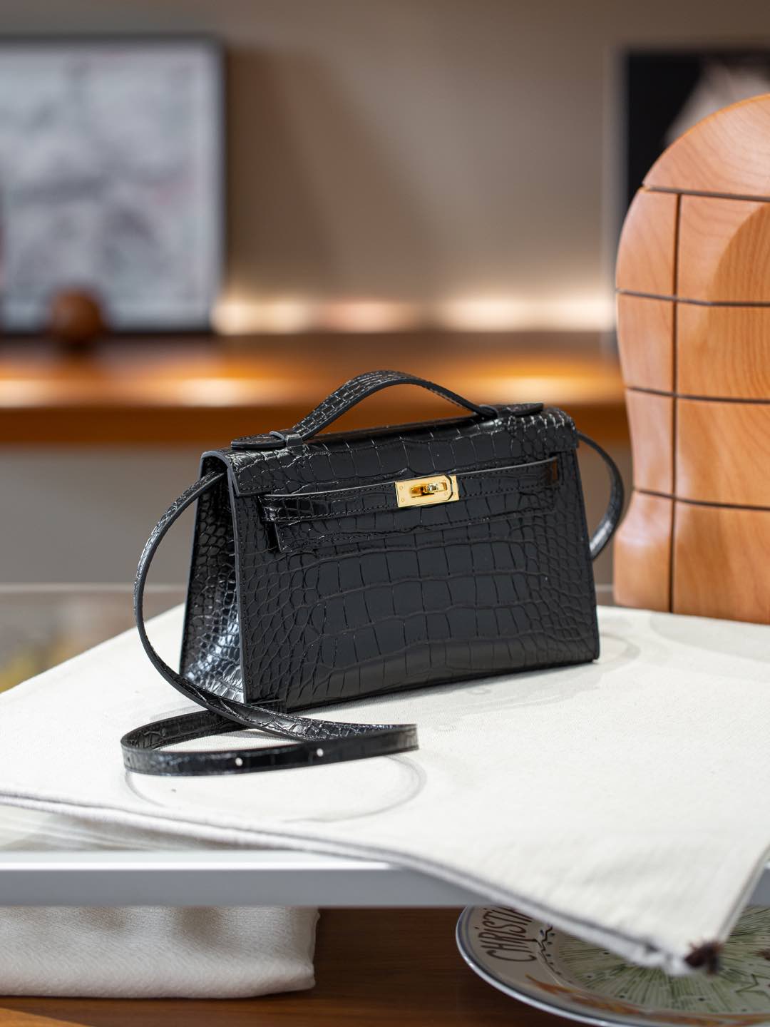 B1R66A4 Popular leather bag