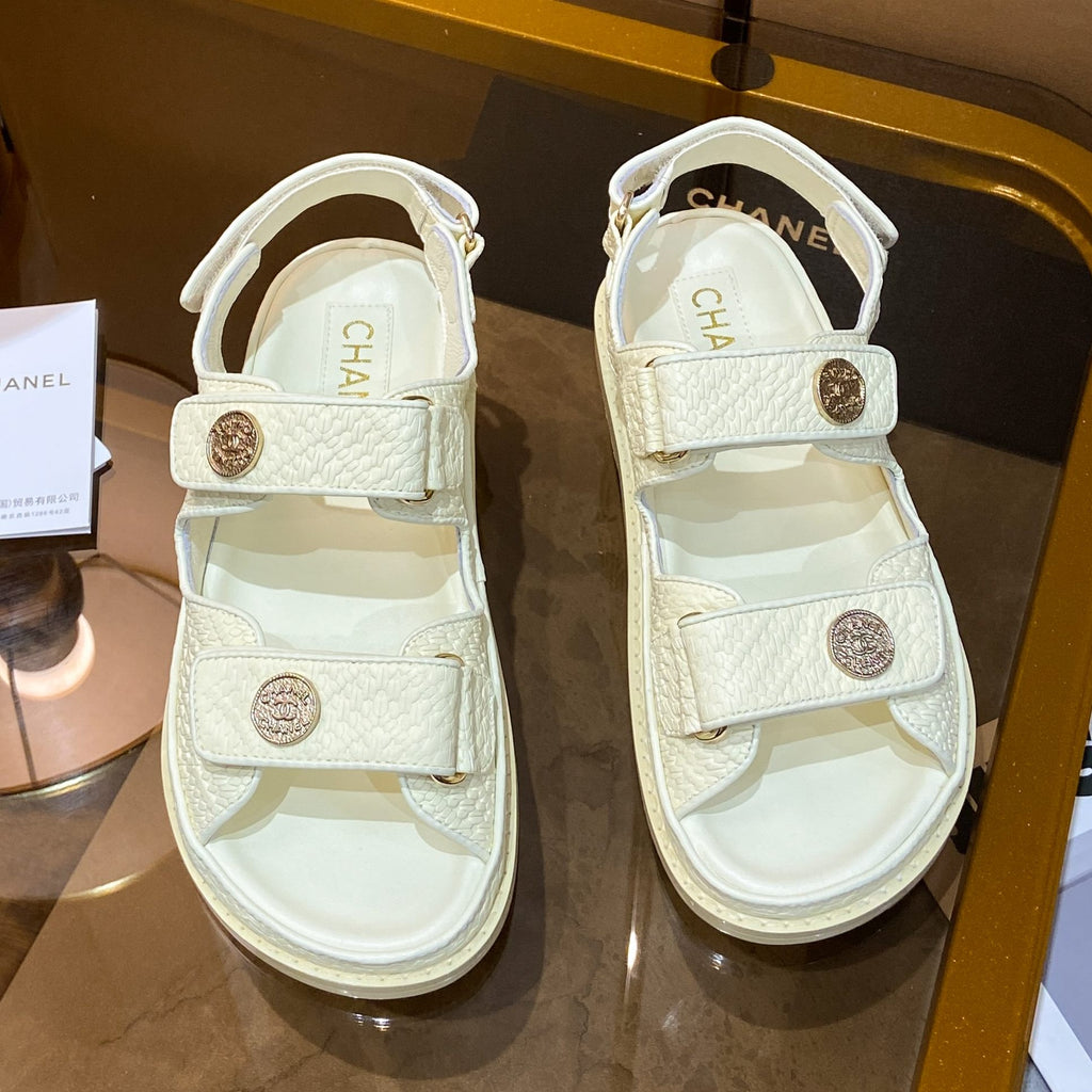 Z2Q55C49 Popular leather shoes