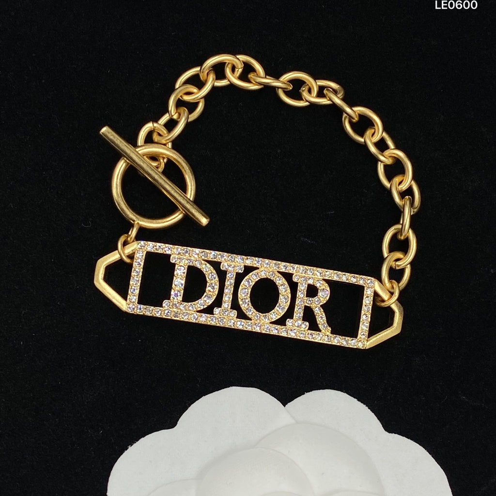 X1N65D7X Popular Necklaces..Bracelets