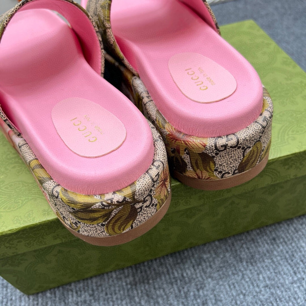 Z5ZB122 Popular slippers  Sole thickness 5.5cm