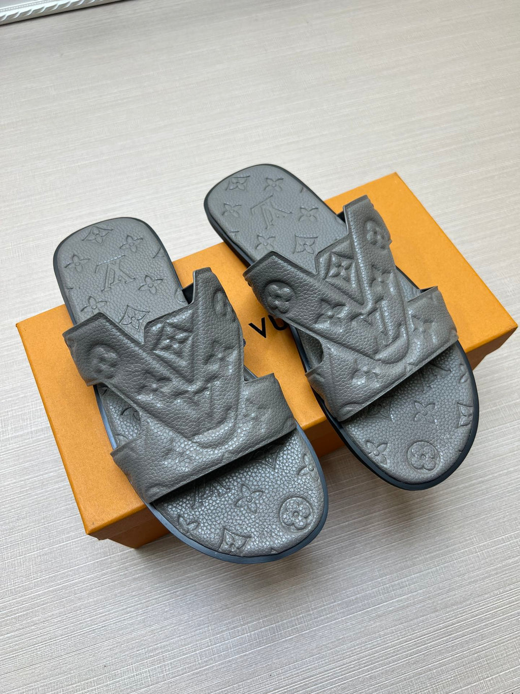 Z5ZE34 Popular slippers