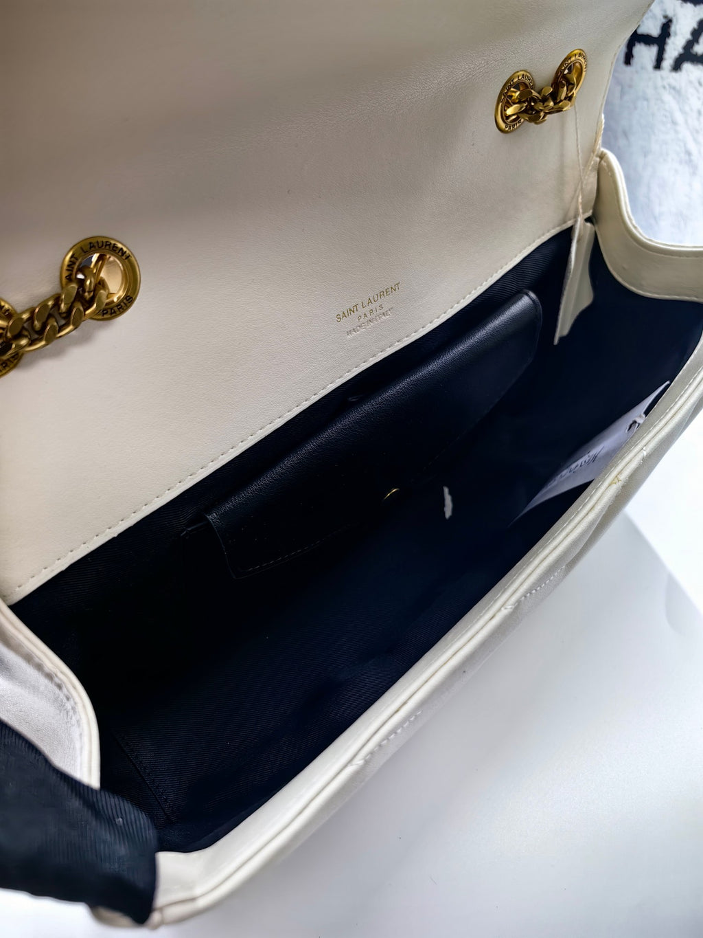 B1N165SL108 Popular leather bag
