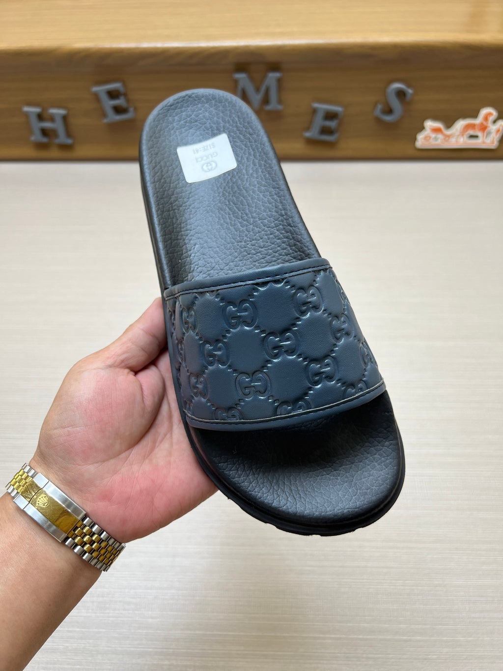Z5X76B5  Popular slippers
