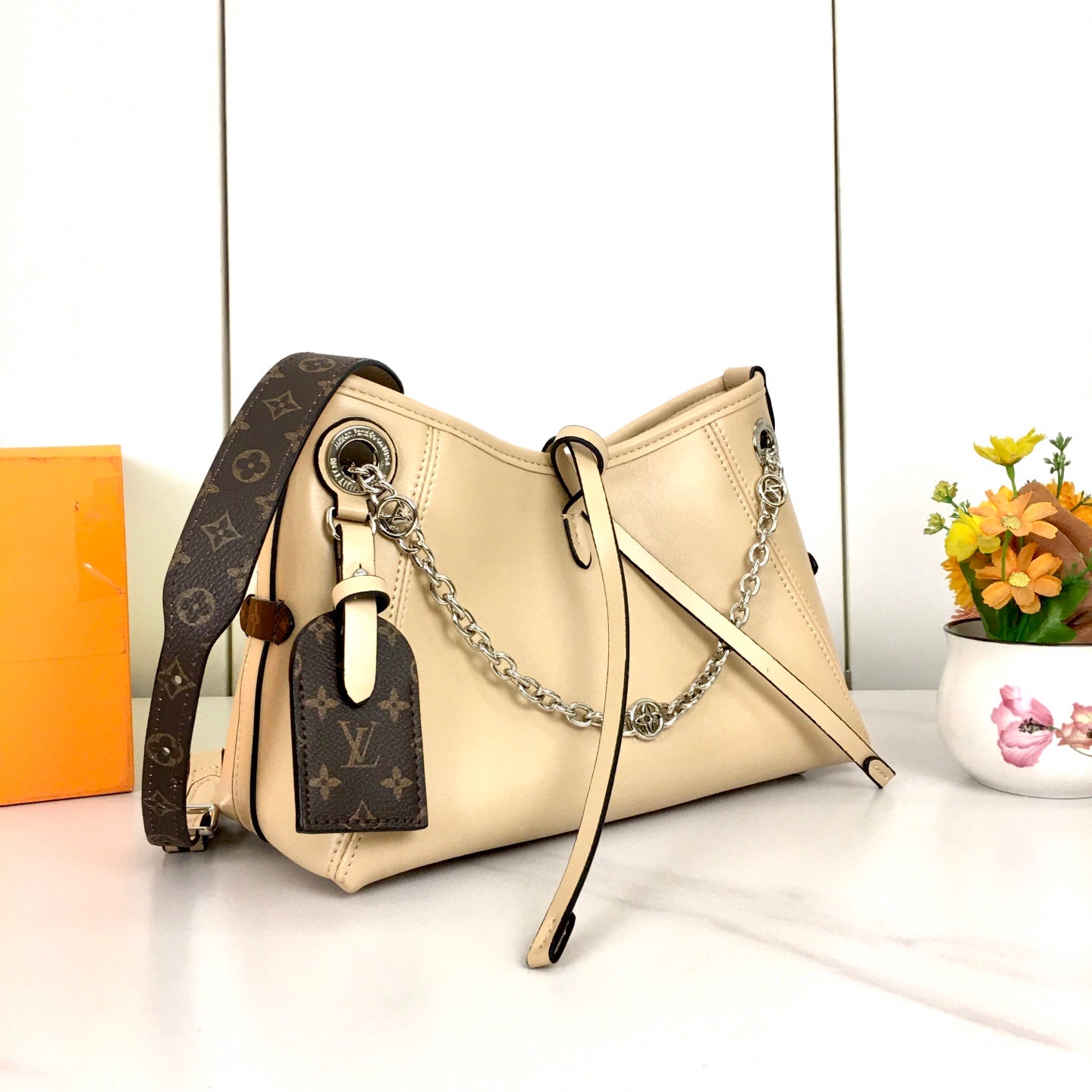 B1W35E113 Popular  leather bag